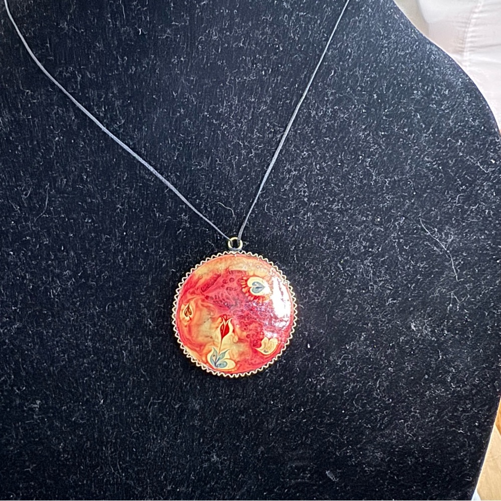 Elegant Red Pendant Necklace